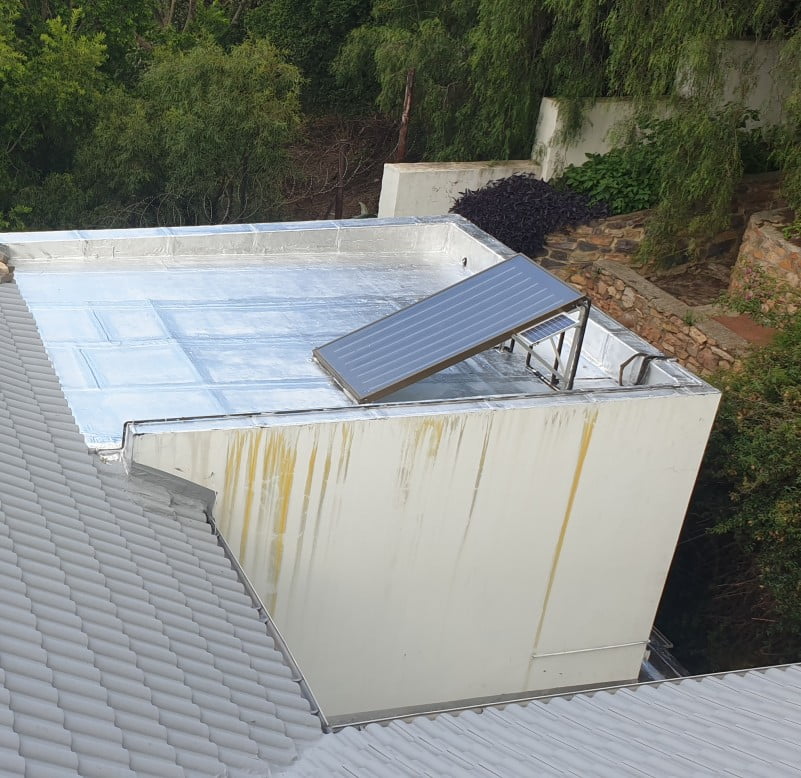 Flat roof after torch-on protection